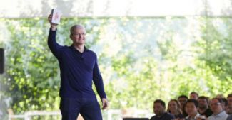 Apple можно поздравить с 1 млрд активных iPhone