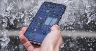 Apple обвиняют в искажении реального уровня водозащищенности iPhone