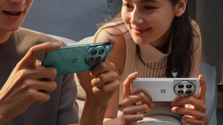 Официальные фото и видео OnePlus 12 – смартфон выйдет в начале декабря